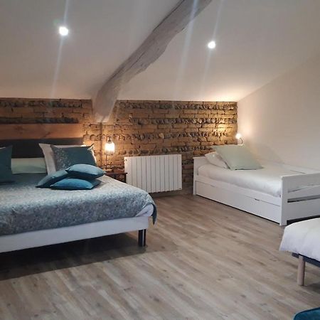 Les Chambres De Lili Saint-Loup  Buitenkant foto