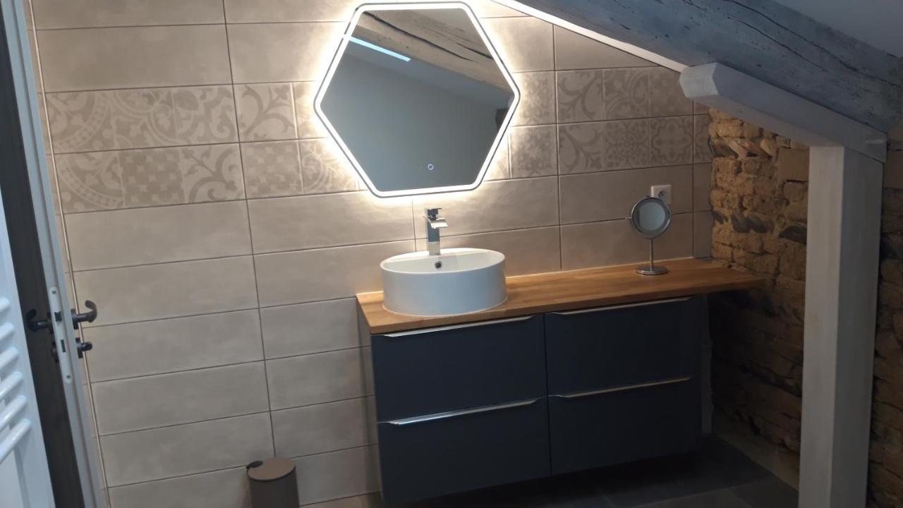 Les Chambres De Lili Saint-Loup  Buitenkant foto