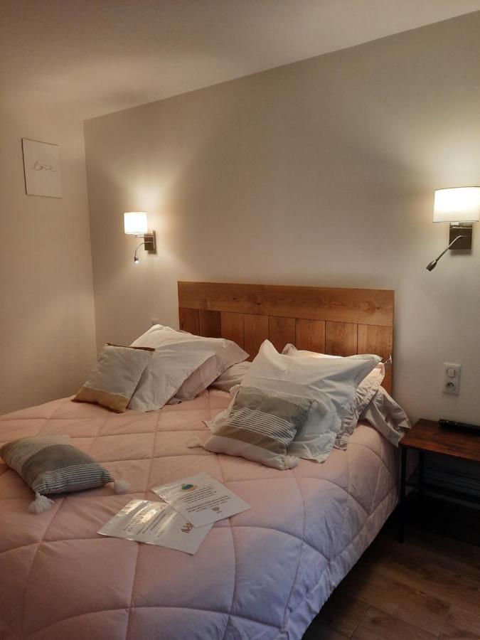 Les Chambres De Lili Saint-Loup  Buitenkant foto